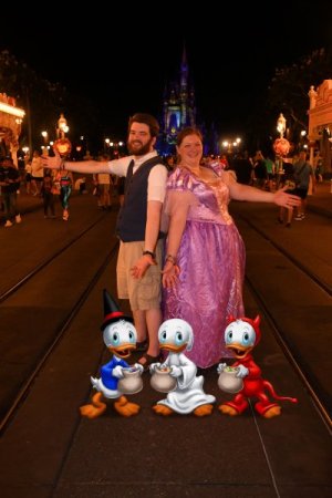 small 2023-08-16 - Magic Kingdom Park - Main street usa_7.jpg