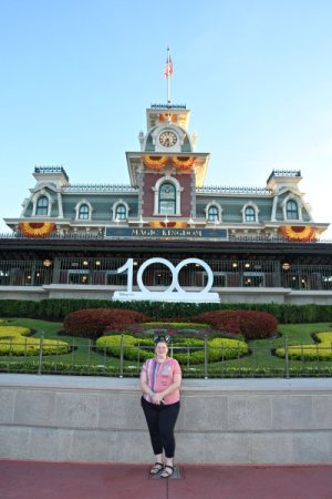 small 2023-08-18 - Magic Kingdom Park - Main street train station_8.jpg