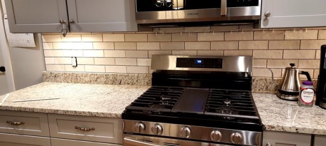 Kitchen 2.jpg