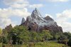 Expedition_Everest_train_ascending_lift_(Disney's_Animal_Kingdom).jpg