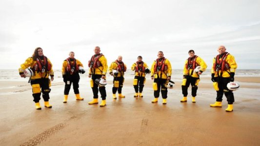 43630-group-shot-of-crew-members-nigel-millard16x9.jpg 43630-group-shot-of-crew-members-nigel-millard16x9.jpg