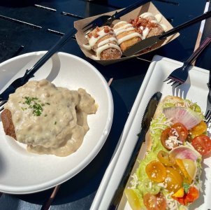 brunchcot.jpg