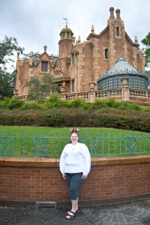 small 2023-12-17 - Magic Kingdom Park - Haunted mansion_4.jpg