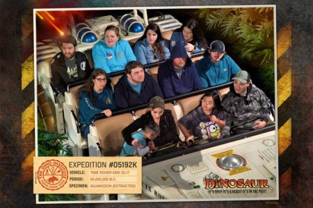 2023-12-18 - Disneys Animal Kingdom Park - Dinosaur.jpeg
