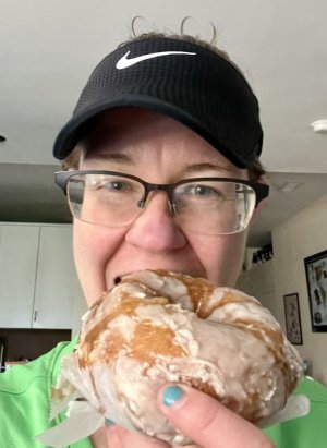 farmers market doughnut.jpg
