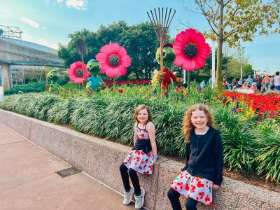 Girls Flowers1.jpg