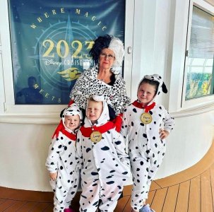 Cruella and puppies.jpg