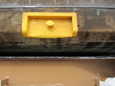 17 Distance from Llight-Brown Hull to Canal Wall.JPG