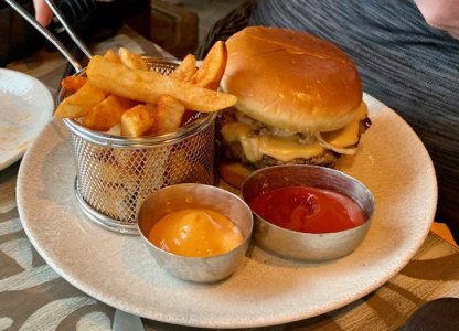 THREE BRIDGES BURGER.jpg