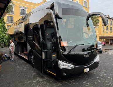 049_bus.jpg