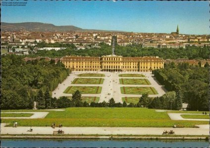 Wien-Schloß-Schönbrunn-Blick-von-der-Gloriette.jpg