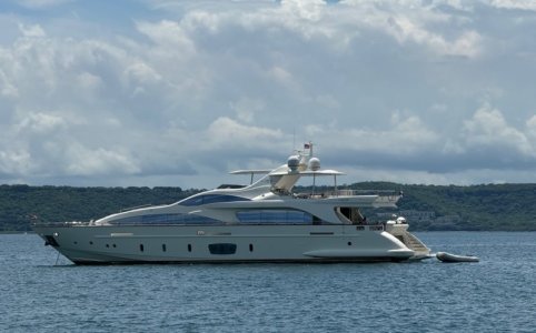 451_boat.jpg