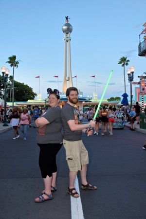small 2024-05-05 - Disneys Hollywood Studios - Hollywood boulevard_3.jpg