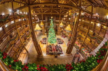 fisheye-garland-christmas-wilderness-lodge-disney-world-bricker-480686829.jpg