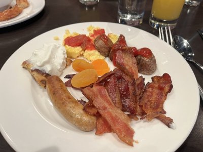 Kari breakfast 2.jpeg