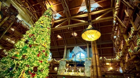 wilderness-lodge-christmas-2024.jpg