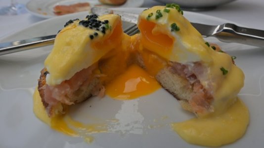 eggs benedict cross section.JPG eggs benedict cross section.JPG