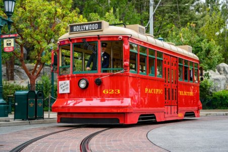 disneyland-bastura-5.jpg disneyland-bastura-5.jpg