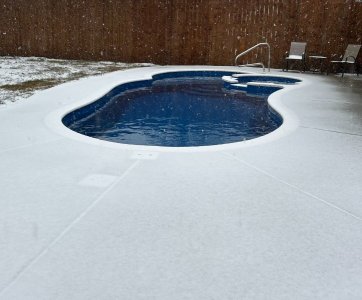 Pool.jpg
