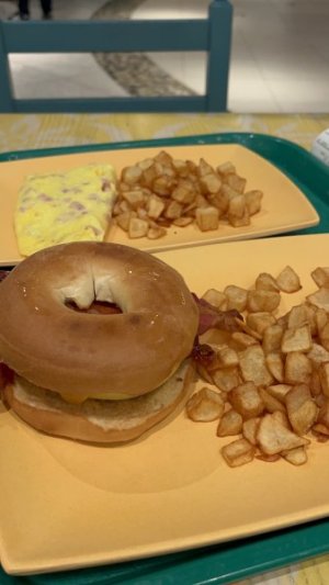 Breakfast.jpeg Breakfast.jpeg