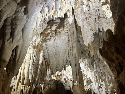Lakes cave2.jpeg