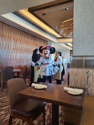 Breakfast Minnie 2.jpg