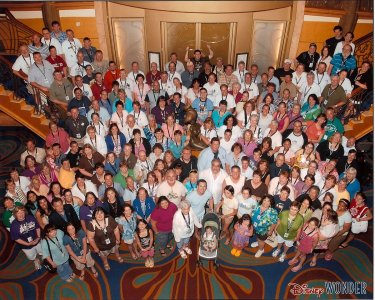 podcastcruise-group.jpg