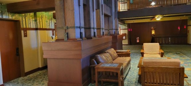 lounge3.jpg