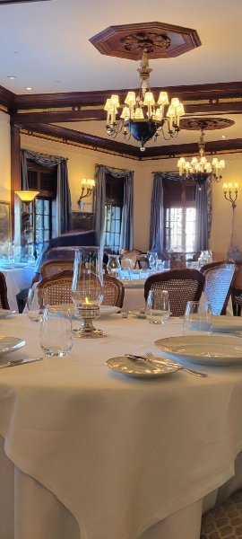 club dining room.jpg