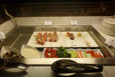 europa fantasy 2017 buffet shrimp & veggies  P1120762 1500.jpg