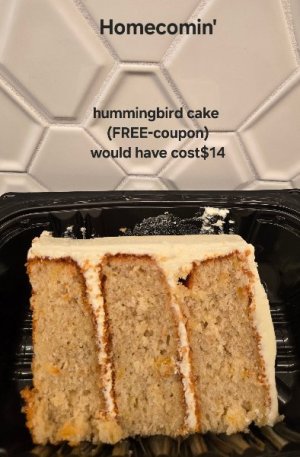 Homecomin hummingbird cake.jpg