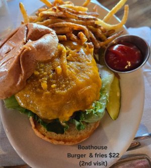 Boathouse burger boo 2.jpg