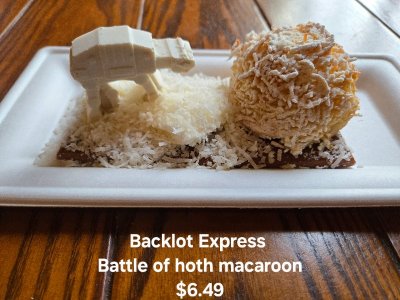 Backlot hoth macaroon.jpg