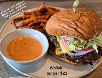 Wailulu burger 1.jpg