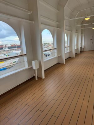 PORTHOLE1.jpg