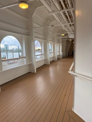 PORTHOLE2.jpg