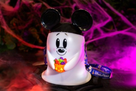 WDW-Halloween-2025-Mickey-Mouse-Ghost-Popcorn-Bucket-Stock.jpg