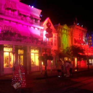 Main Street lighting effect. MNSSHP 10/1/04