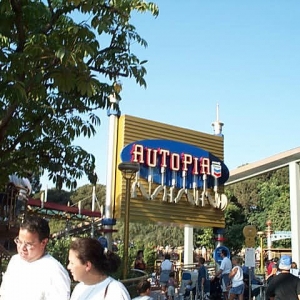 Tomorrowland-Autopia