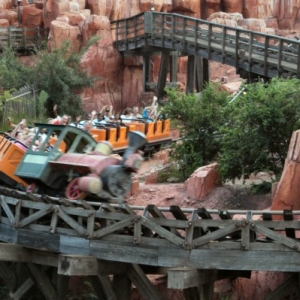 Big Thunder train