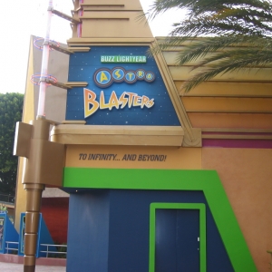 Buzz Lightyear Astro Blasters