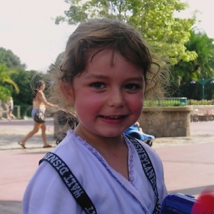 HOT LOTTIE AT EPCOT AUG 2003