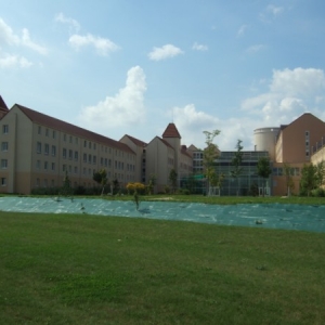 Explorers Hotel