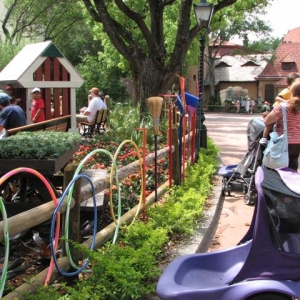 Disney3-07e_042_Small_