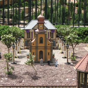Disney3-07e_057_Small_
