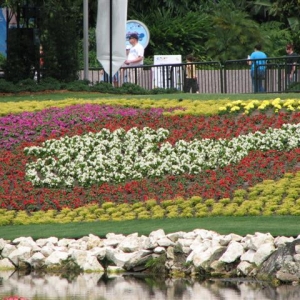 Disney3-07e_002_Small_