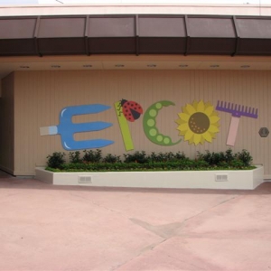 Disney3-07e_006_Small_