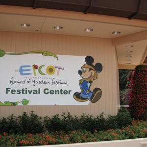 Disney3-07e_007_Small_