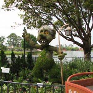 Disney3-07e_009_Small_