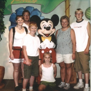 2000 MK